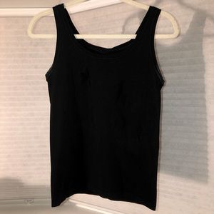 Scoop neck, stretchy fitted tank top